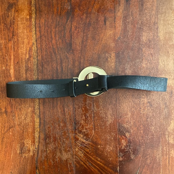 Susan Graver Gold Textured Toggle Belt - Picture 5 of 8